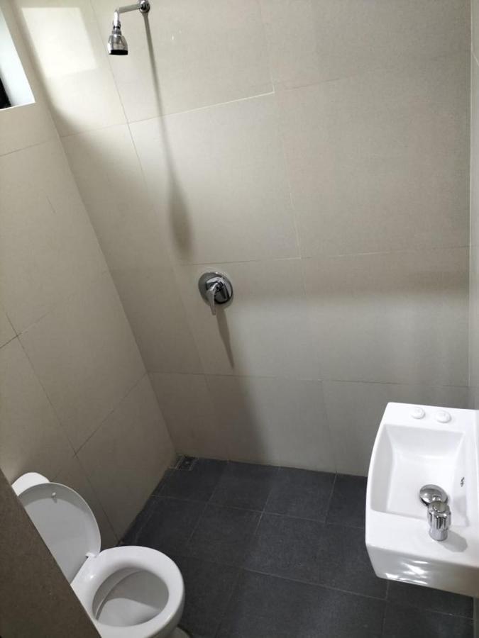 Cozy Residence Tomang Jakarta Luaran gambar