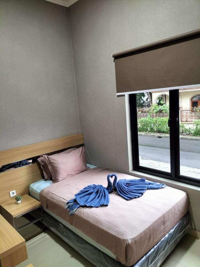 Cozy Residence Tomang Jakarta Luaran gambar